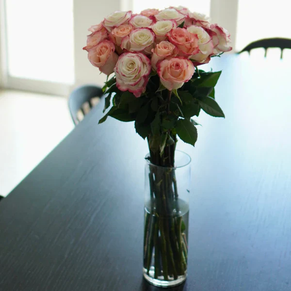 Farmer's Choice Bi-Color Pastel Long Stem Roses - Image 3