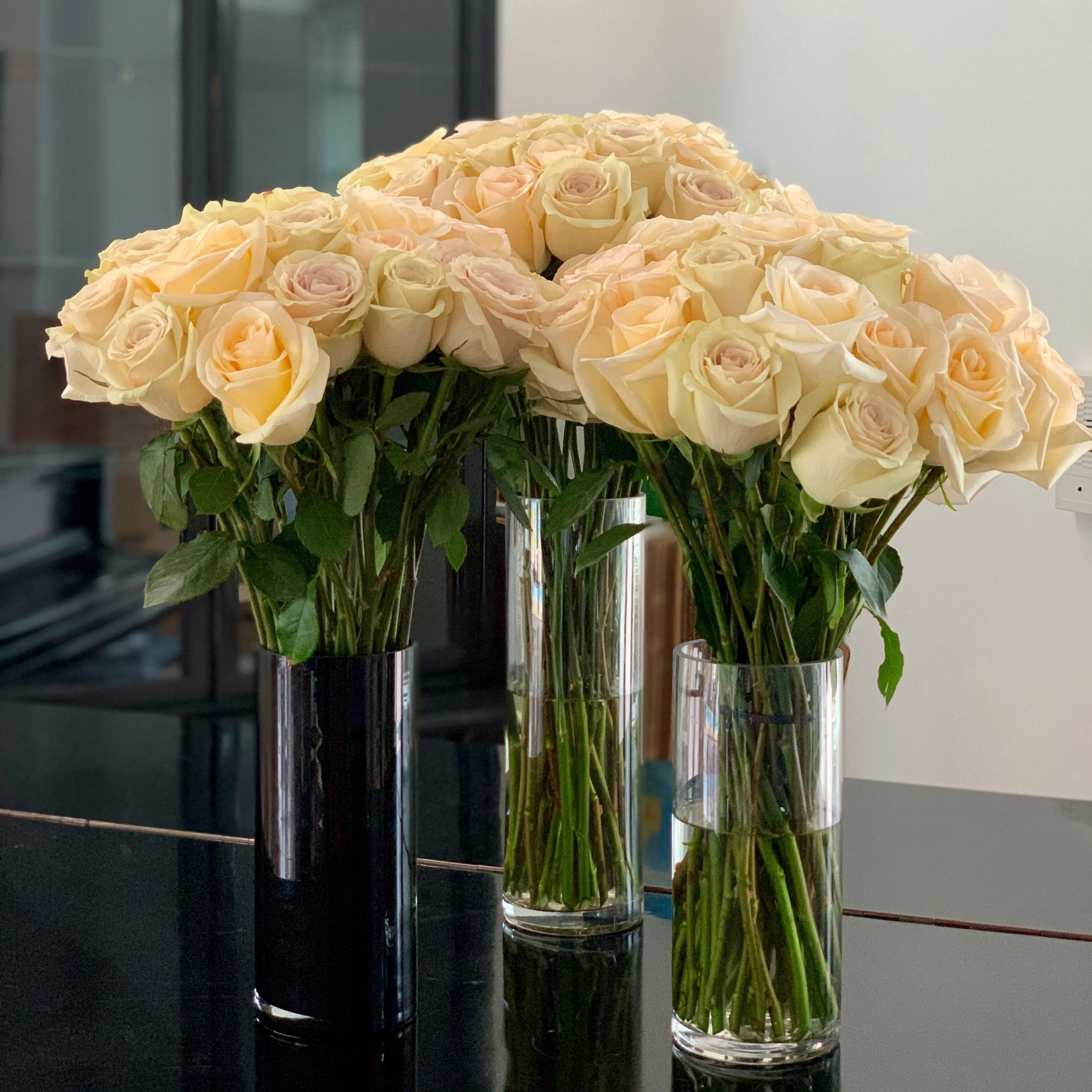 Luxury Long Stem Roses [Exclusive] - Image 2